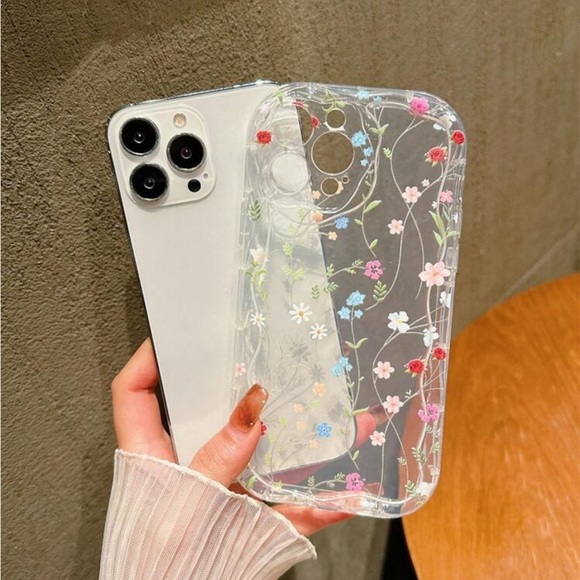 ⚠️Clearance iPhone 15/Pro/Pro Max Clear floral Phone Case - Picture 5 of 5